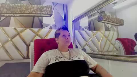   online show from 03.06.25