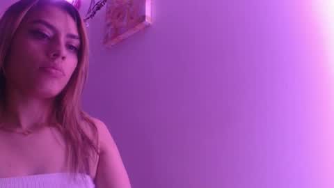 Miia  online show from 11.30.25