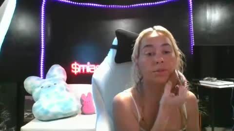 miaellababy online show from 10.27.25