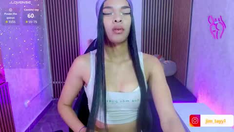 Mia online show from 11.05.25