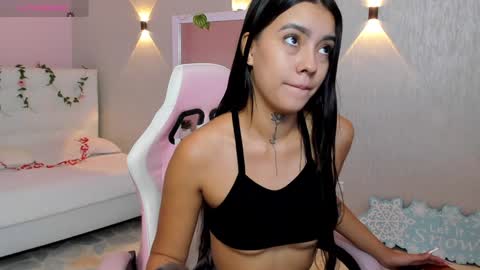 Mia Gomez online show from 01.08.25