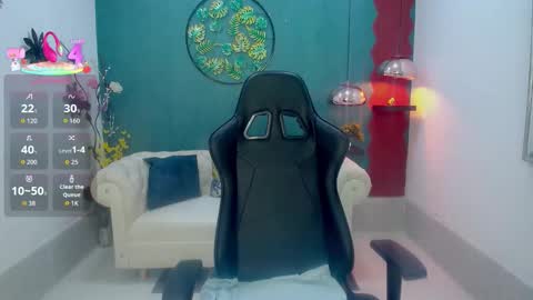 miagreys1 online show from 12.04.25