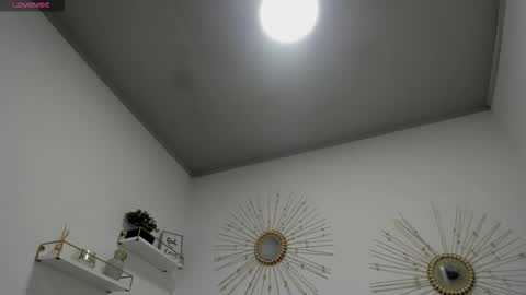 Snapshot of miah_bigboobs chatting on 09.18.25 Miah Collins online show from 09.18.25