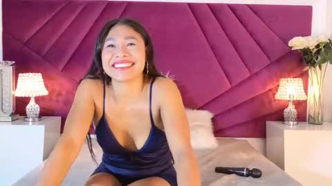 miahantonelli online show from 01.06.26