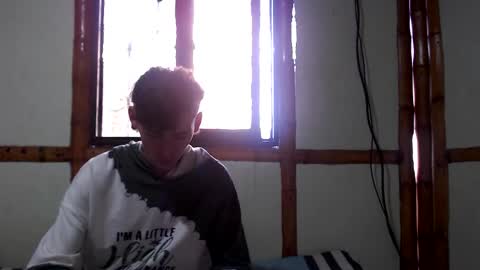 Mia  Sam online show from 10.21.25