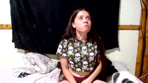 Mia  Sam online show from 11.17.25