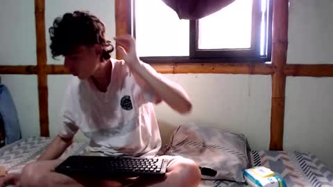 Mia  Sam online show from 12.20.25