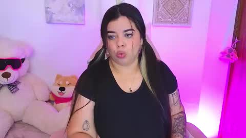 Snapshot of miahjoness chatting on 09.09.25 Miah Joness online show from 09.09.25