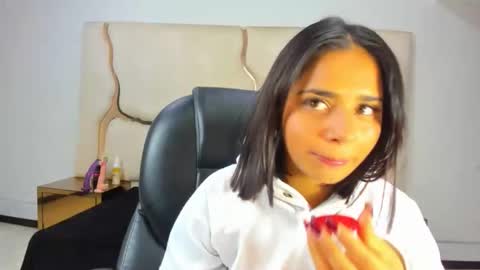 Snapshot of miahsex69 chatting on 09.15.25 miahsex69 online show from 09.15.25