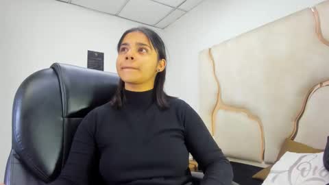 Snapshot of miahsex69 chatting on 10.19.25 miahsex69 online show from 10.19.25