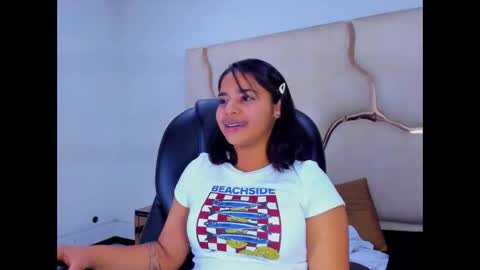 Snapshot of miahsex69 chatting on 11.08.25 miahsex69 online show from 11.08.25