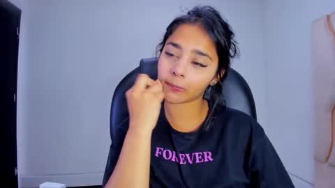 Snapshot of miahsex69 chatting on 11.22.25 miahsex69 online show from 11.22.25