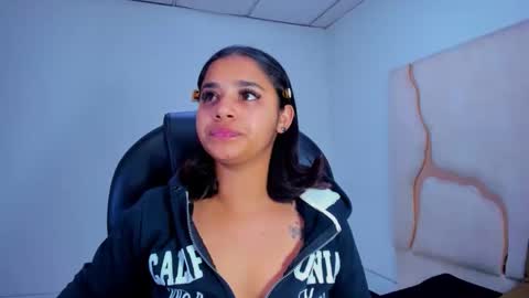 Snapshot of miahsex69 chatting on 11.26.25 miahsex69 online show from 11.26.25