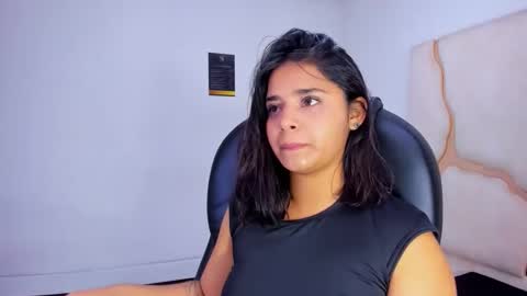 Snapshot of miahsex69 chatting on 11.28.25 miahsex69 online show from 11.28.25