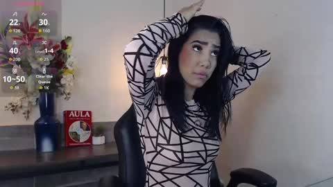 Mia online show from 04.06.26