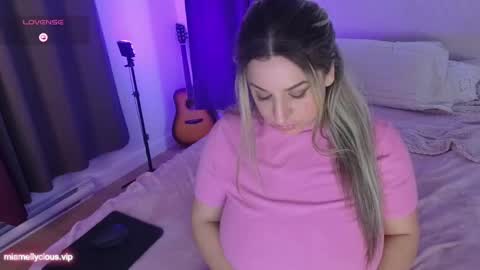 Mia Melly online show from 12.15.24