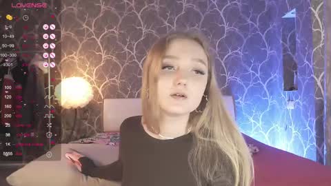 Mia online show from 04.19.26