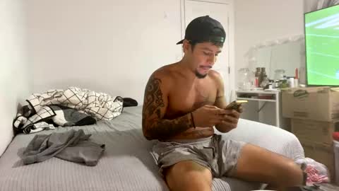 miamiclos1 online show from 10.24.25