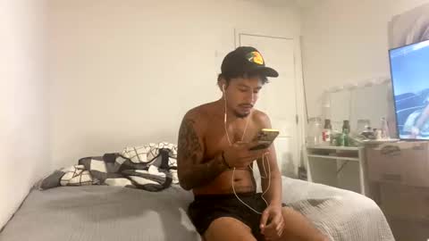 miamiclos1 online show from 10.27.25