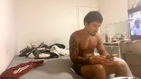 miamiclos1 online show from 10.28.25