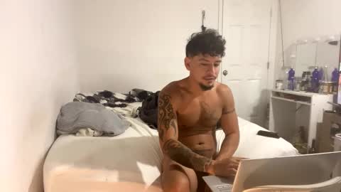 miamiclos1 online show from 02.15.26