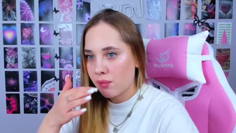 Snapshot of miamilas chatting on 02.07.25 miamilas online show from 02.07.25