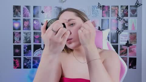 Snapshot of miamilas chatting on 03.10.25 miamilas online show from 03.10.25