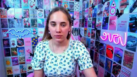 Snapshot of miamilas chatting on 10.06.25 miamilas online show from 10.06.25