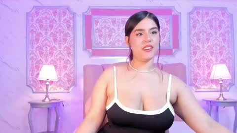 Mia   -5 7001400 Follow  online show from 03.01.25