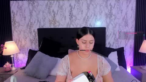 Snapshot of miamontoya chatting on 05.27.26 Mia -5 7001400 Follow online show from 05.27.26