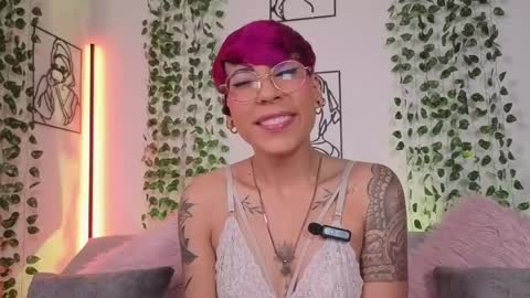 Mia Morgann online show from 04.10.26