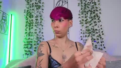 Mia Morgann online show from 04.12.26