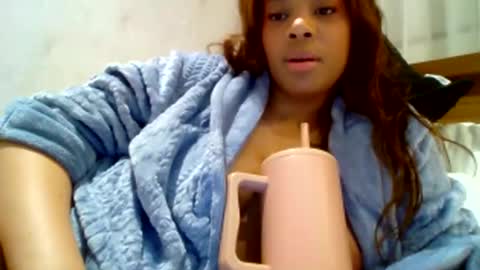 MiaMuffn online show from 01.15.25