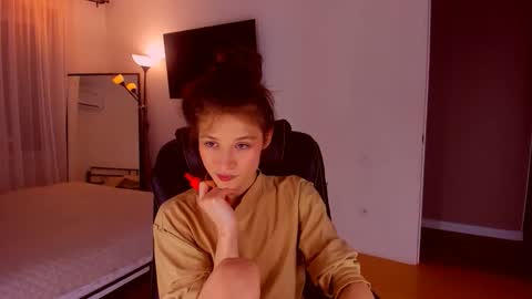 Mia online show from 02.05.26