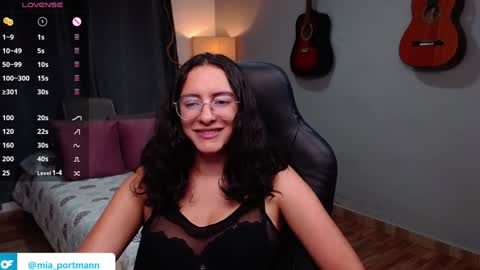 MIAPORTMANN online show from 12.30.24