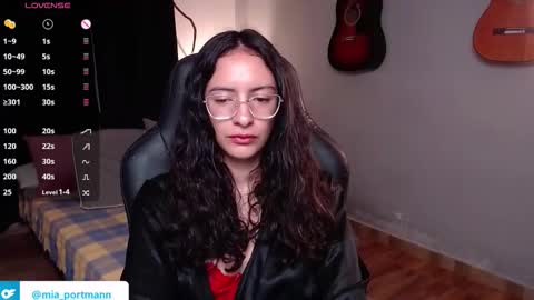 MIAPORTMANN online show from 01.12.26