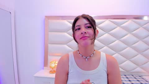 Sweetie Mia online show from 01.15.25