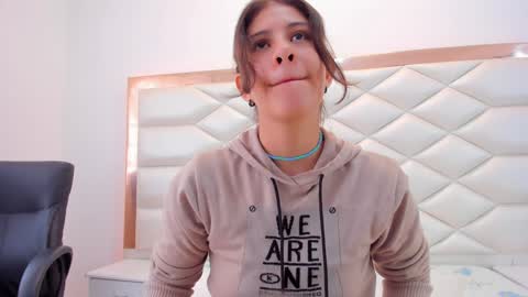 Sweetie Mia online show from 01.29.25