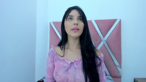 Mia Quevedo online show from 09.29.25