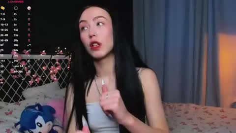 Snapshot of miarielle chatting on 06.12.26 Liz online show from 06.12.26
