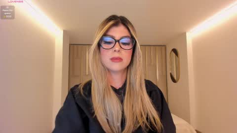 Mia Silva online show from 05.14.26
