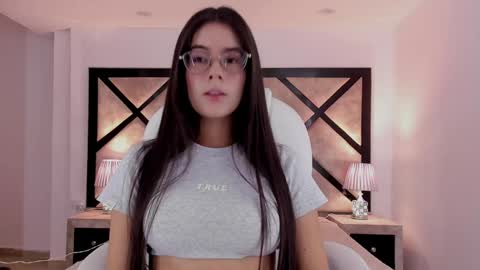 Mia online show from 01.01.25