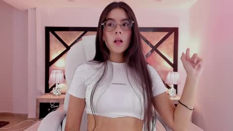 Mia online show from 01.09.25