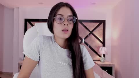 Mia online show from 01.15.25