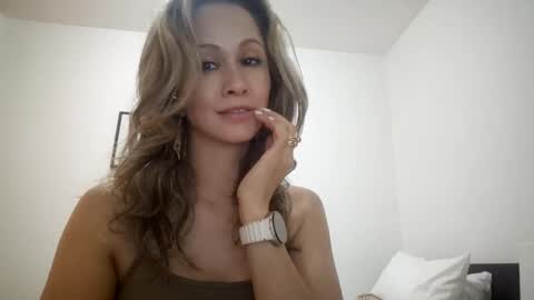 miasiren online show from 09.10.25