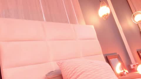 Snapshot of miasphencer chatting on 03.03.25 Mia online show from 03.03.25