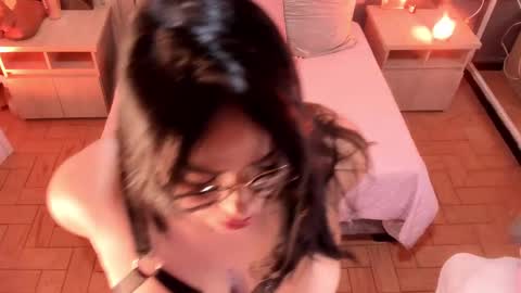 Snapshot of miasphencer chatting on 03.05.25 Mia online show from 03.05.25