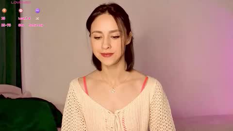 Snapshot of miasweetashoney chatting on 11.14.25 Mia online show from 11.14.25