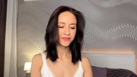 Mia online show from 04.02.26