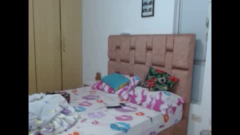 Snapshot of miavanessa_high chatting on 01.08.26 MIA VANESSA online show from 01.08.26